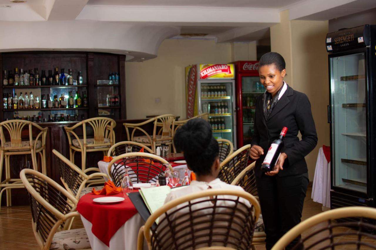 Impala Hotel Arusha Exterior foto
